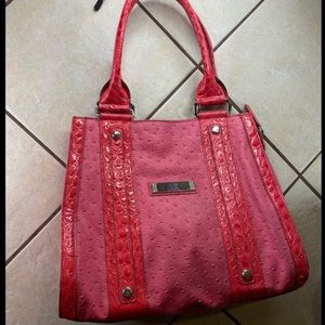 Guess hobo pink ostrich floral liner purse bag